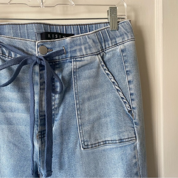 Risen | Mid Rise Jogger Flare Jeans Drawstring Light Wash - Picture 5 of 13